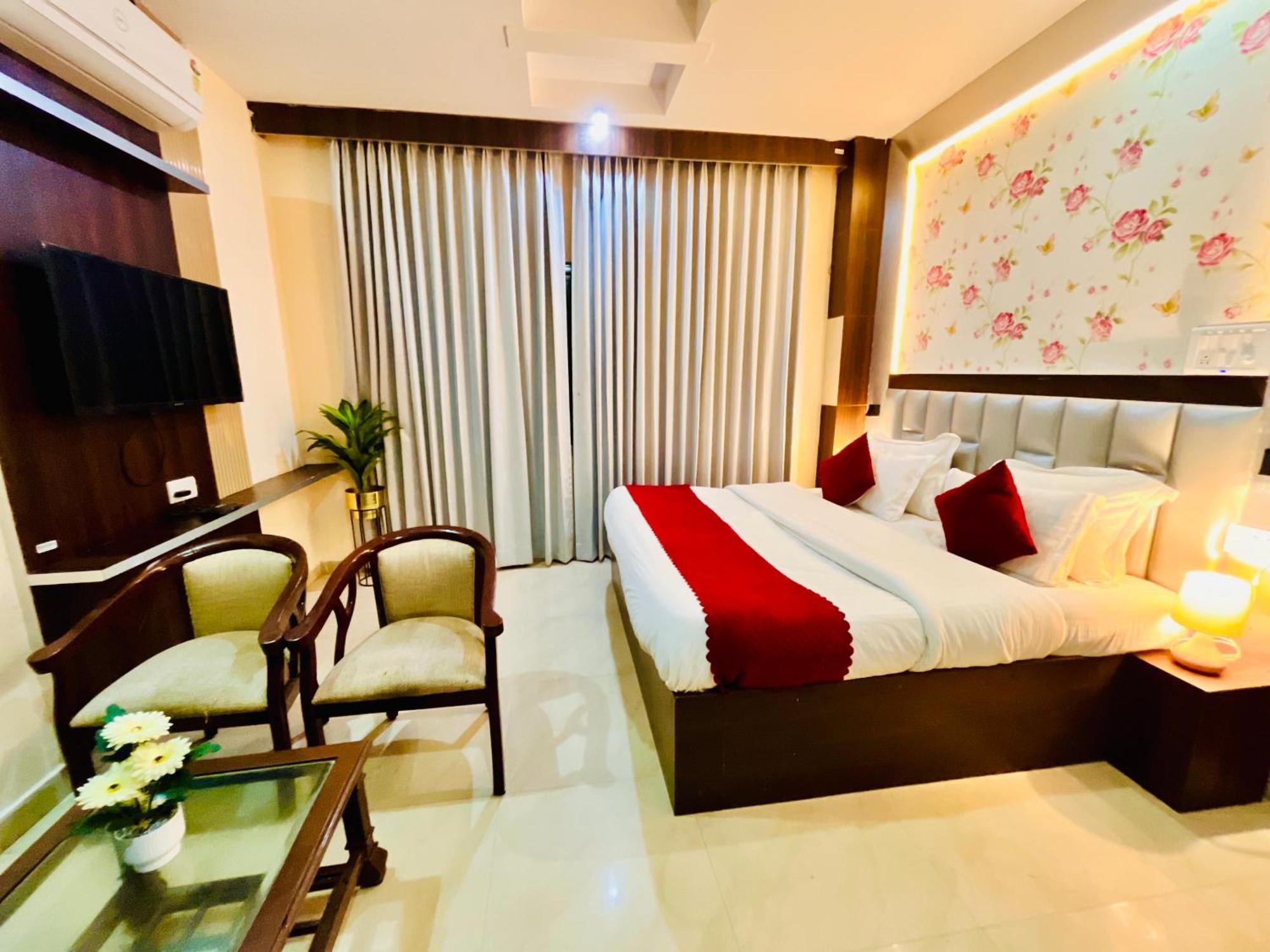 The Ramawati - A Four Star Luxury Hotel Near Ganga Ghat Haridwar Exterior photo